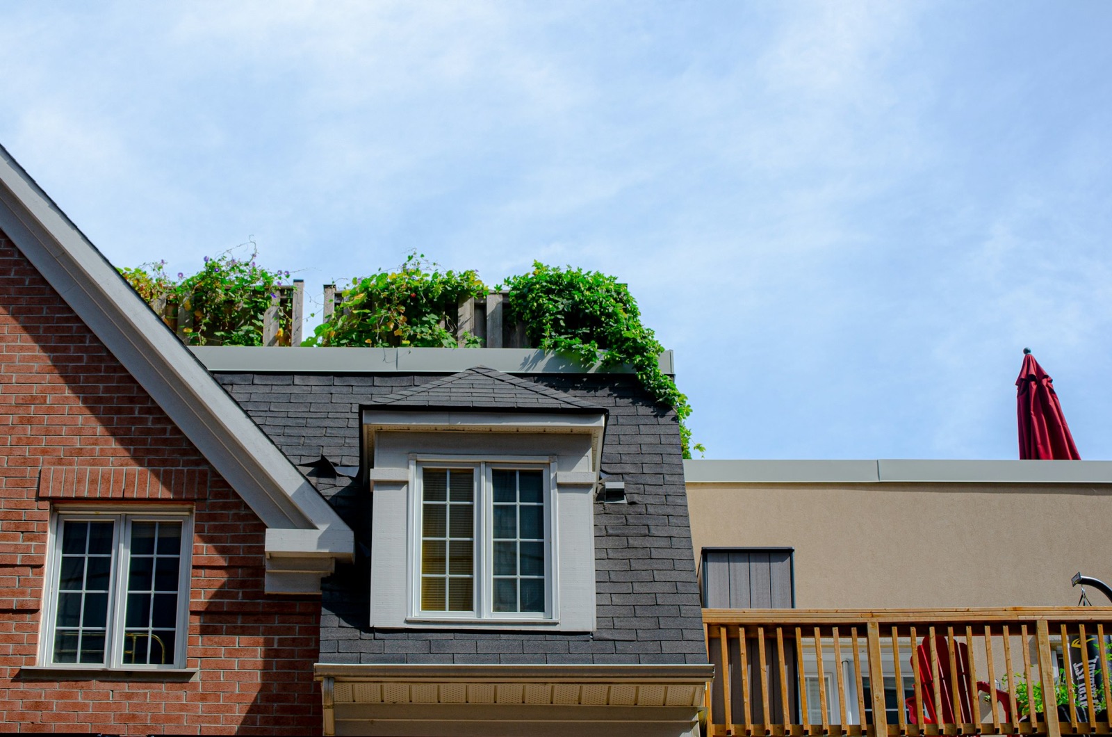 Geothermal heat pump and ground-loop installation at a Southwestern Ontario home